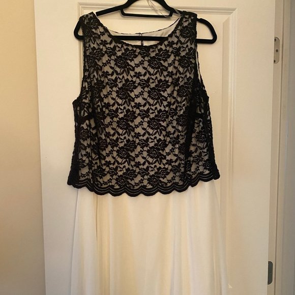 Plus Size Dress - 18W Dress Barn - Picture 1 of 2